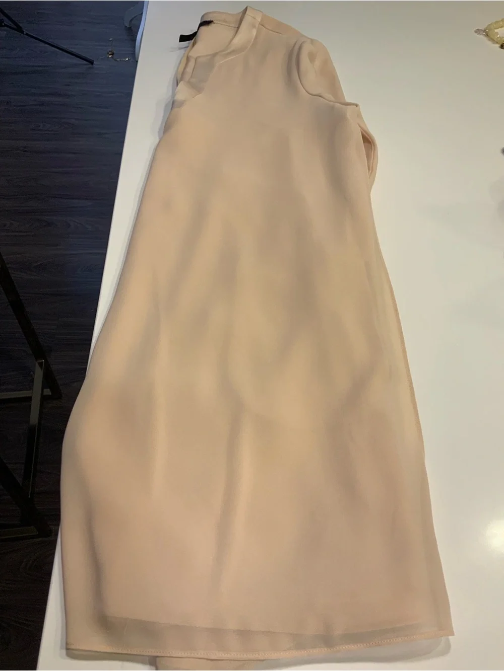 BCBGMaxAzria Cream Long-Sleeve V-Neck Tunic